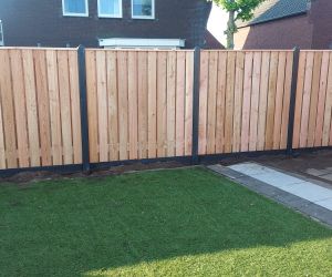 Grenen (hout-betonschutting) 2