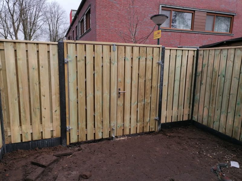 Dubbele grenen poort